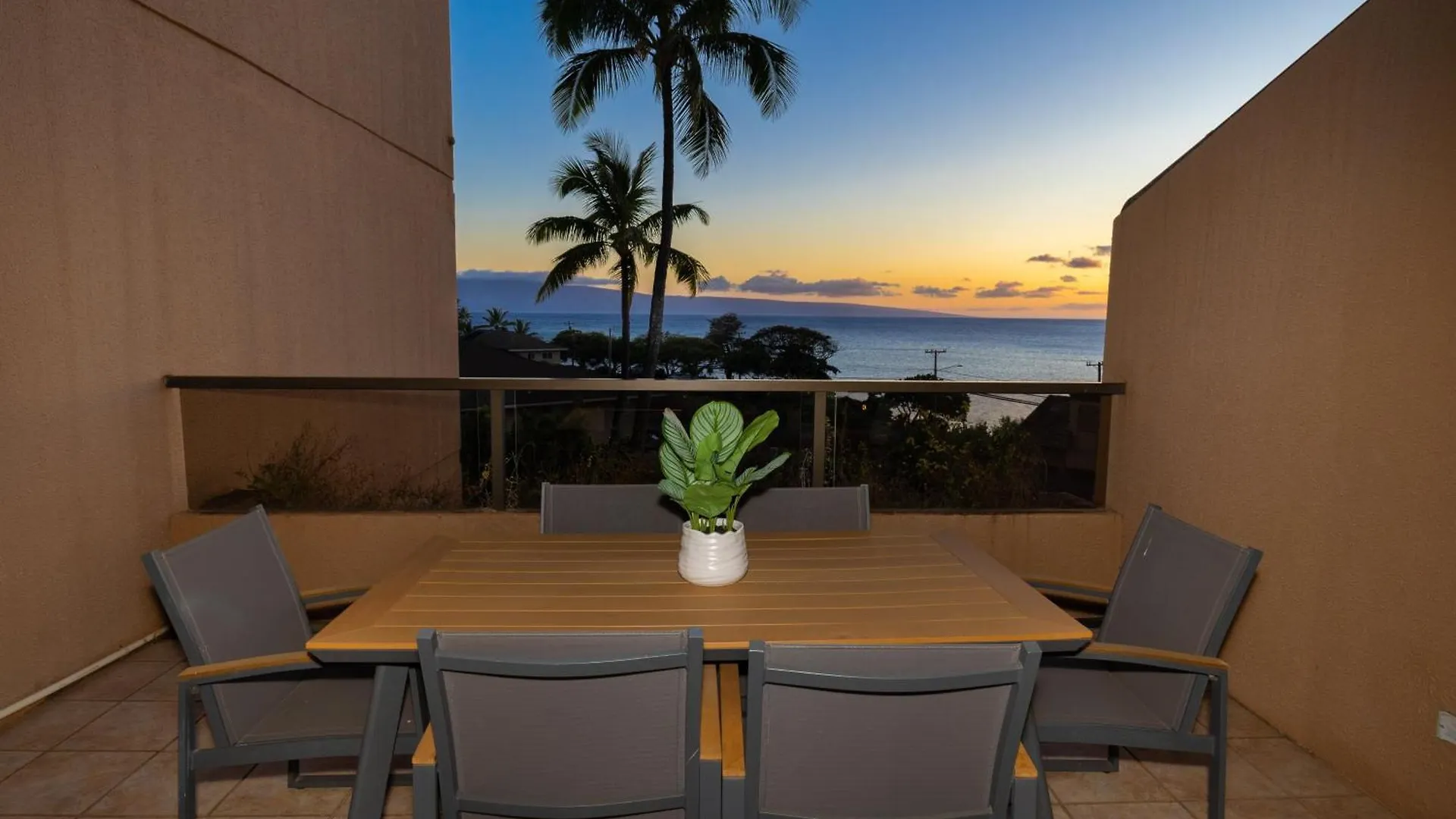 Oceanview Kahana Villa - Walk To Beach & Dining Lahaina Resort