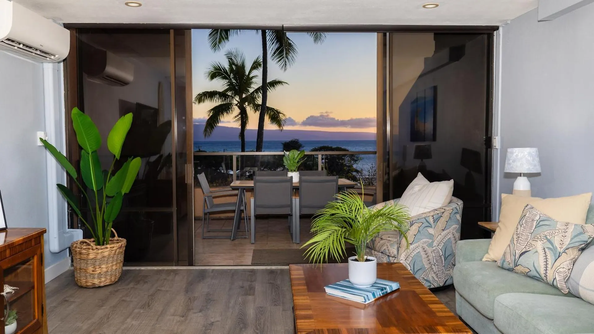 Oceanview Kahana Villa - Walk To Beach & Dining Lahaina 3*,  USA